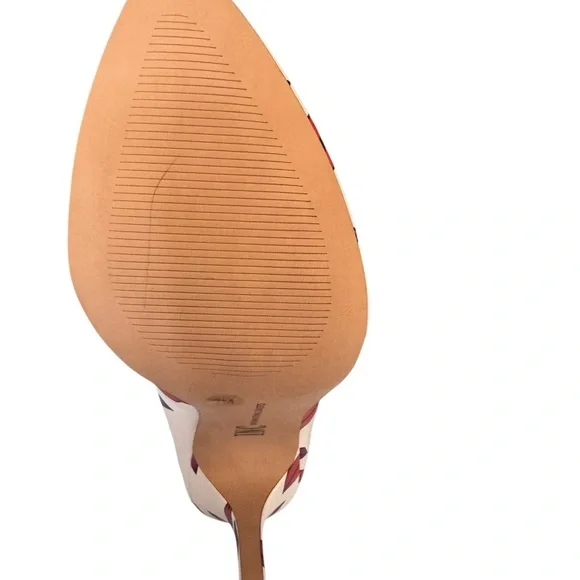 INC International Concepts Pointed Toe Heels – Lips Print – Size 7 - Picture 7 of 8